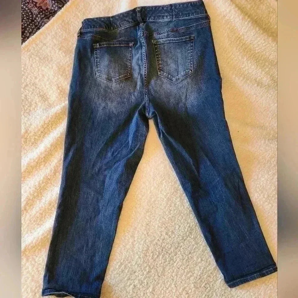 TORRID cropped boyfriend jean, size 14 - Picture 3 of 7
